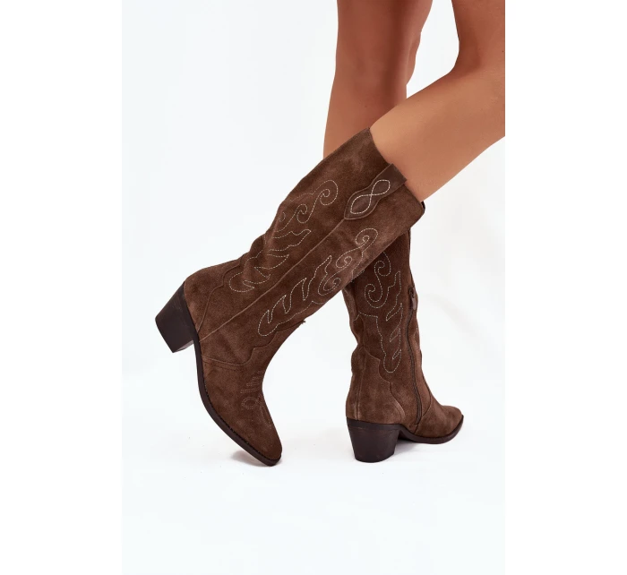 Semišové Dámské Boty Na Podpatku Hnědé model 21705050 - Zazoo Semišové Dámské Boty Na Podpatku Hnědé model 21705050 - Zazoo