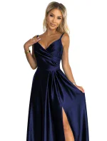 CHIARA Elegantní tmavě modré dámské dlouhé saténové maxi šaty na ramínkách model 18925689 - numoco