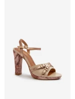 Dámské kožené sandály na podpatku model 21665619 - Maciejka