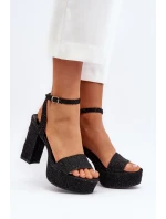 Sandále na podpätku model 194142 Vykročte štýlovo