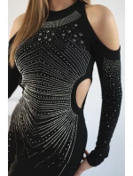 Pletené šaty s průstřihem v pase a na ramenou černé