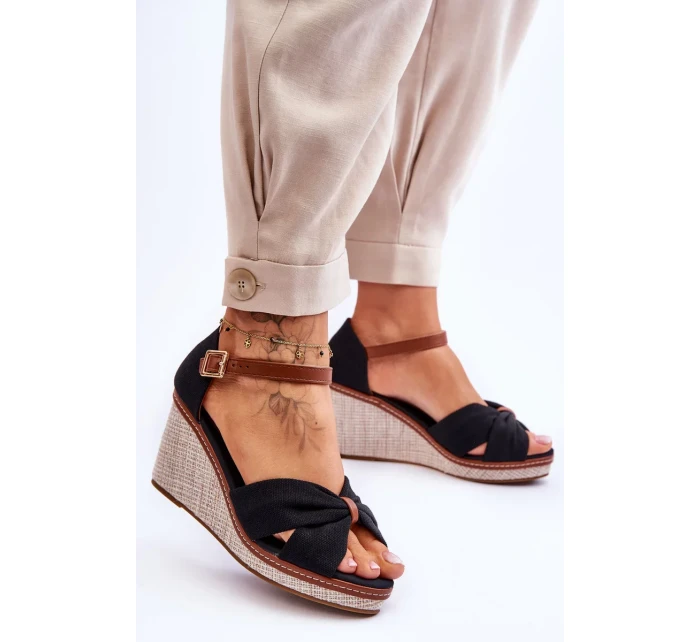 Dámské sandály na klínu Černá Daphne Dámské sandály na klínu Černá Daphne