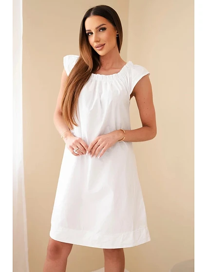 Dámske bavlnené šaty s volánovým výstrihom a volánom biele