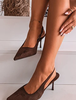 Dámské sandály na podpatku z eko semiše čokoládové model 22092078 - Boto