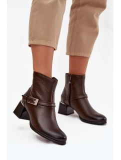Kožené dámské boty na podpatku s přezkou model 21744793 hnědé - Zazoo