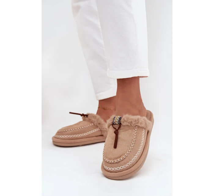 Dámske kožušinové papuče s kožušinou a výšivkou - béžové Perivelle Dámske kožušinové papuče s kožušinou a výšivkou - béžové Perivelle