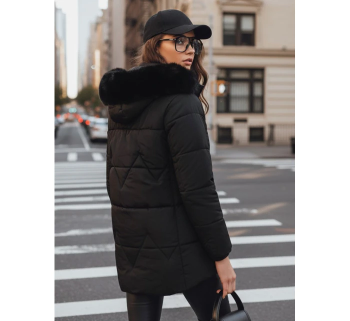 Dámska zimná prešívaná bunda s kapucňou čierna FashionStreet TY5330 Dámska zimná prešívaná bunda s kapucňou čierna FashionStreet TY5330