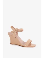 Model topánok na klinoch 210797 Krok v štýle