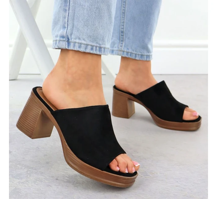 Dámske semišové žabky na ihličkách čierne Potocki 54309