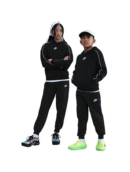 Dětská mikina Nike Sportswear Club Fleece, černá, HQ9318 010 Dětská mikina Nike Sportswear Club Fleece, černá, HQ9318 010