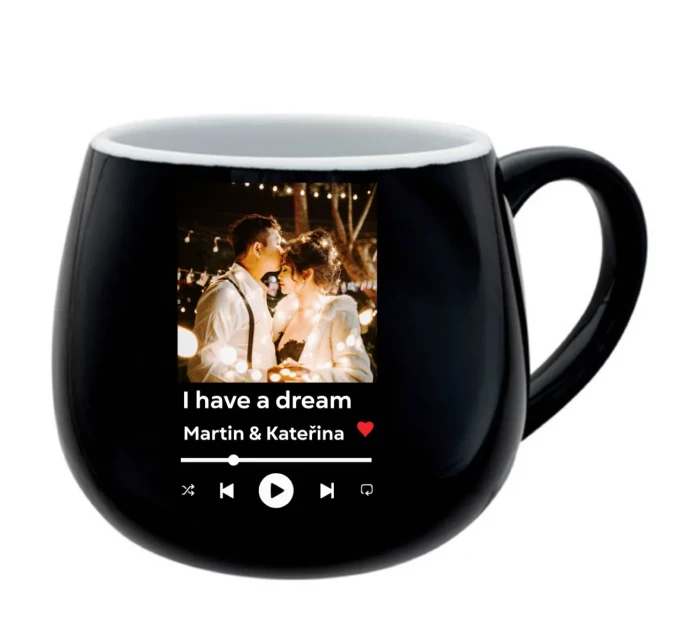 Hrneček s vlastním odkazem na oblíbenou písničku Hrneček s vlastním odkazem na oblíbenou písničku