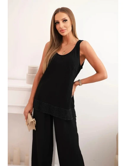 Dámska súprava z viskózy, top so širokými ramienkami a nohavice so širokým strihom čiernej farby Dámska súprava z viskózy, top so širokými ramienkami a nohavice so širokým strihom čiernej farby