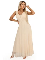 Dlouhé maxi šaty s třpytkami a hlubokým výstřihem model 22085443 - numoco basic Dlouhé maxi šaty s třpytkami a hlubokým výstřihem model 22085443 - numoco basic