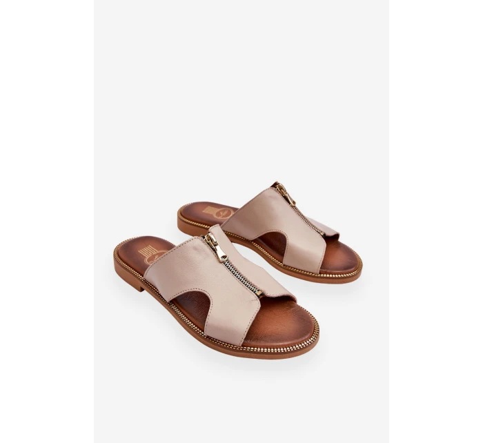 Damskie Klapki Z Ozdobnym Zamkiem Beżowe Lemar Clarence Damskie Klapki Z Ozdobnym Zamkiem Beżowe Lemar Clarence