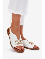 Dámské Sandály Na Plochém Podpatku Se Zlatou Dekorací Bílé model 21701658 - EVENTO