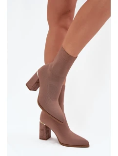 Topánky na podpätku model 217512 Krok vo veľkom štýle