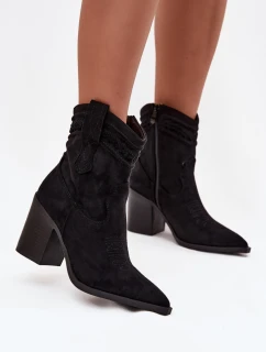 Topánky na podpätku model 219243 Krok vo veľkom štýle