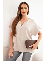 Dámská bavlněná oversize halenka s výstřihem do V a s krajkou béžová Dámská bavlněná oversize halenka s výstřihem do V a s krajkou béžová