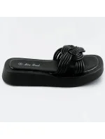 Černé dámské pantofle s podrážkou model 17356932 - Mix Feel