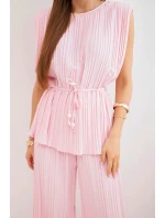 Dámsky viskózový plisovaný komplet s viazanou blúzkou a širokými nohavicami candy pink