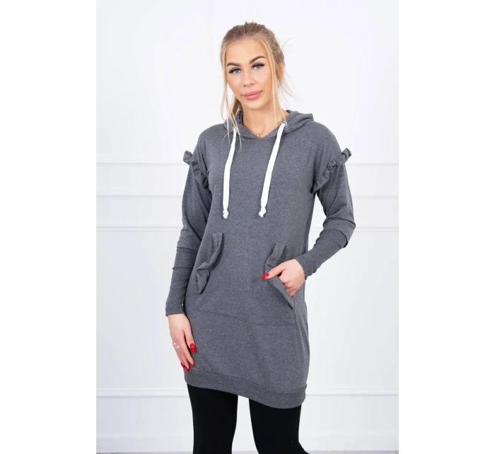 Šaty s ozdobnými volánky a kapucí v grafitové barvě