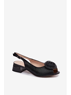 Kožené dámské sandály na podpatku s ozdobou model 22136706 Černé - D&A