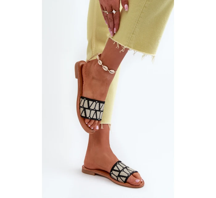 Dámské černé sandály na ploché podrážce model 21657438 - Boto