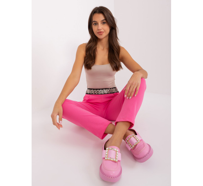 Ružové látkové nohavice s elastickým pásom