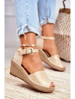 Sandály Na Klínu Zlaté model 21530520 - EVENTO Sandály Na Klínu Zlaté model 21530520 - EVENTO