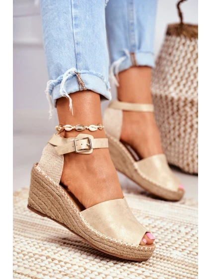 Sandály Na Klínu Zlaté model 21530520 - Boto