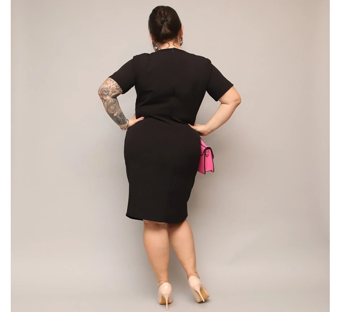 Čierne dámske skladané obálkové šaty po kolená (743)