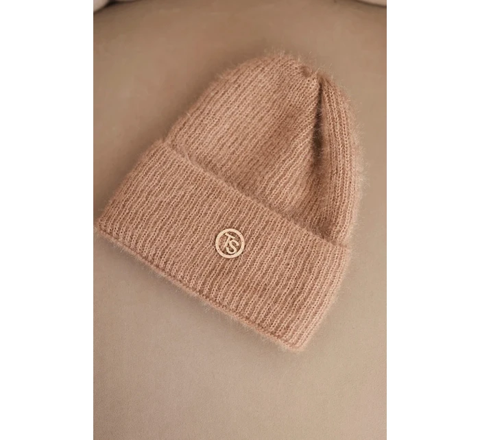 Dámska zimná čiapka s ozdobným gombíkom svetlá ťava Dámska zimná čiapka s ozdobným gombíkom svetlá ťava