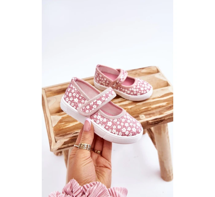 Dětské balerínky na suchý zip v růžové model 21610949 - Boto