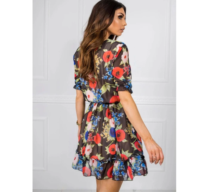 Dámské šaty LK SK model 21151449 černé s květinami - FPrice Dámské šaty LK SK model 21151449 černé s květinami - FPrice