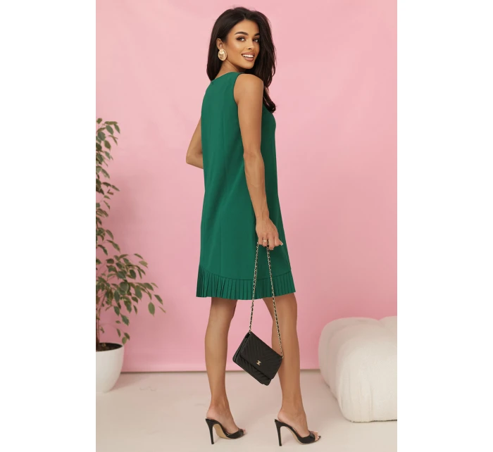 308-4 KARINE elegantné trapézové šaty s asymetrickými pásmi - ZELENÉ