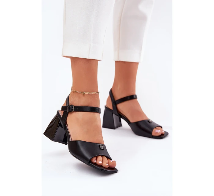 Sandały Damskie Na Słupku Vinceza 62235 Czarne