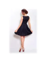 Dámske spoločenské šaty FOLD so skladmi a opaskom stredne dlhé čierne - Čierna - Numoco Dámske spoločenské šaty FOLD so skladmi a opaskom stredne dlhé čierne - Čierna - Numoco