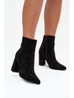 Zateplené dámské boty na podpatku z eko semiše černé model 21710237 - Boto