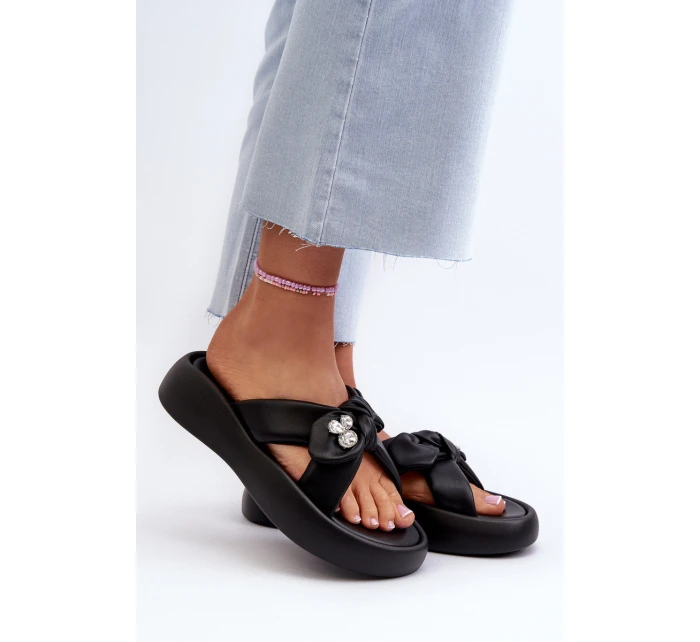 Skórzane Klapki Damskie Na Platformie Czarne GOE NN2N4110