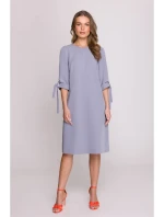 Šaty áčkového střihu s rukávy šedá model 20966070 - STYLOVE Šaty áčkového střihu s rukávy šedá model 20966070 - STYLOVE