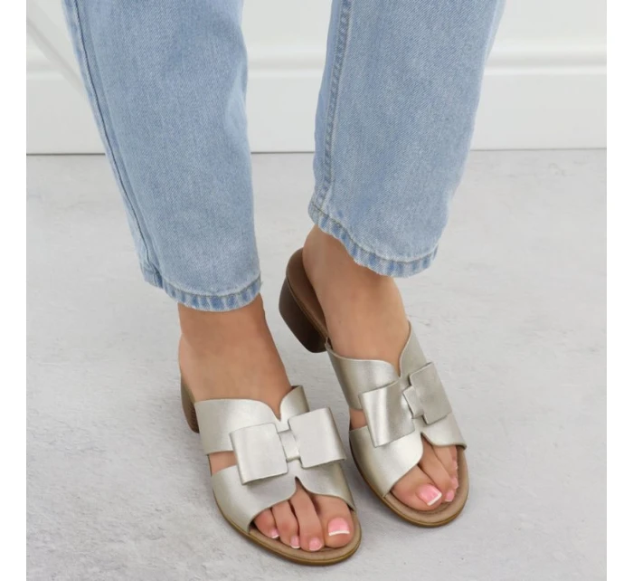 Dámske zlaté kožené žabky Remonte R8759-90 Dámske zlaté kožené žabky Remonte R8759-90