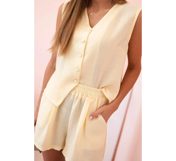 Dámska súprava z viskózy - vesta na gombíky a šortky Žltá melanž