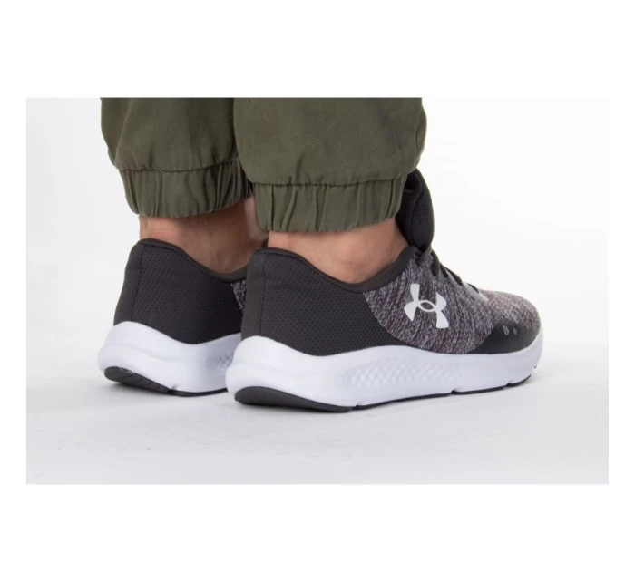 Pánske športové nohavice Charged Pursuit 3 Twist M 3025945-100 - Under Armour Pánske športové nohavice Charged Pursuit 3 Twist M 3025945-100 - Under Armour