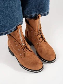 Designové dámské   kotníčkové boty bez podpatku