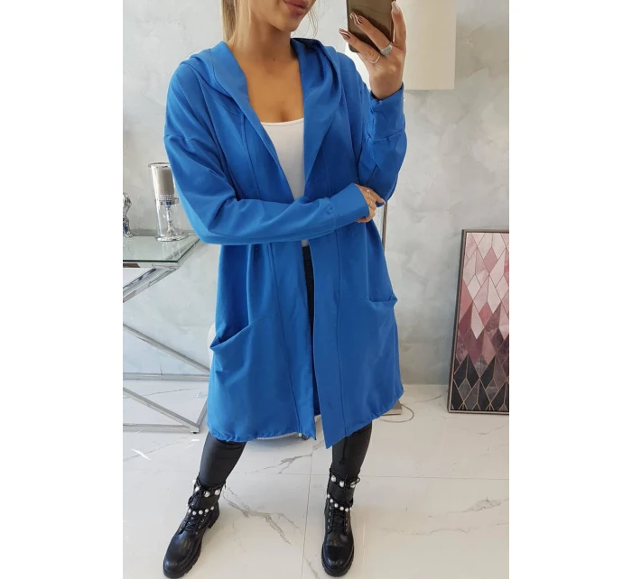 Nevädza modrá bunda s kapucňou nadmernej veľkosti