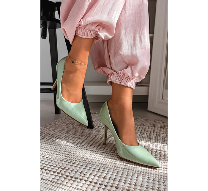 Klasické lakované lodičky z imitace kůže Zelené model 22092155 - Boto