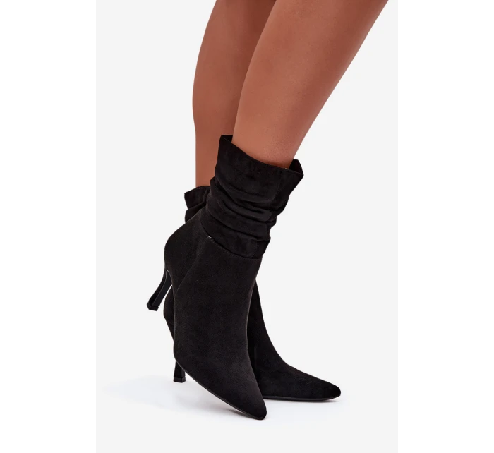 Dámska členková obuv na ihlovom podpätku s prelisovaným zvrškom Ulisse - čierna, eko semiš Dámska členková obuv na ihlovom podpätku s prelisovaným zvrškom Ulisse - čierna, eko semiš