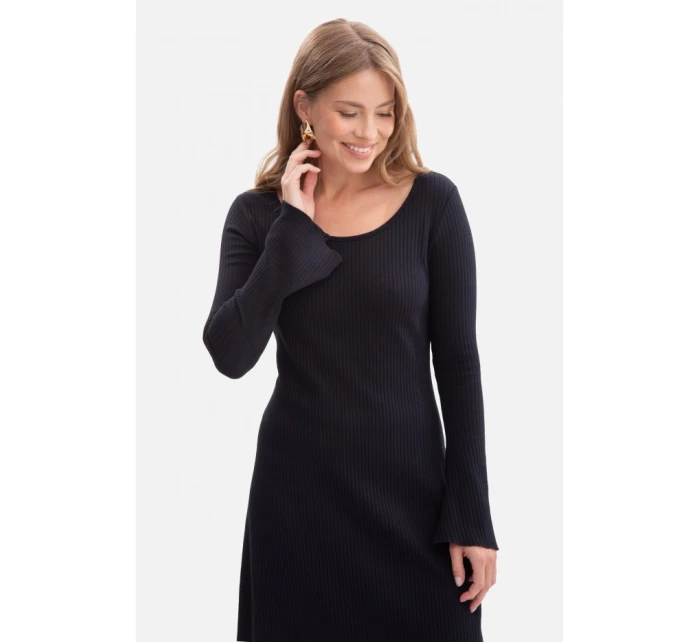 Midi šaty z úpletu černé model 21379966 - BeWear