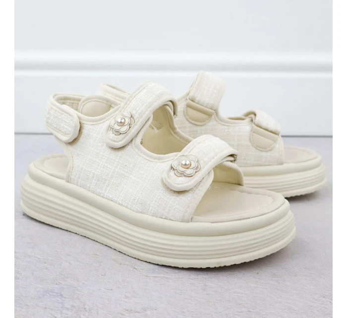 Dámske sandále na platforme krémové Potocki PY16337