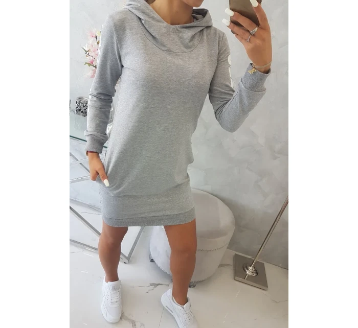 Šaty Off White grey model 18742187 - K-Fashion Šaty Off White grey model 18742187 - K-Fashion